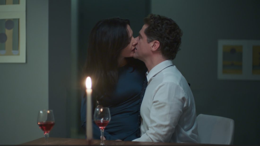 Μια Νύχτα Μόνο: Το δείπνο της Αρετής στο σπίτι του Νταγιάννου φέρνει τριγμούς