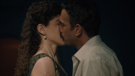 Το σπίτι δίπλα στο ποτάμι