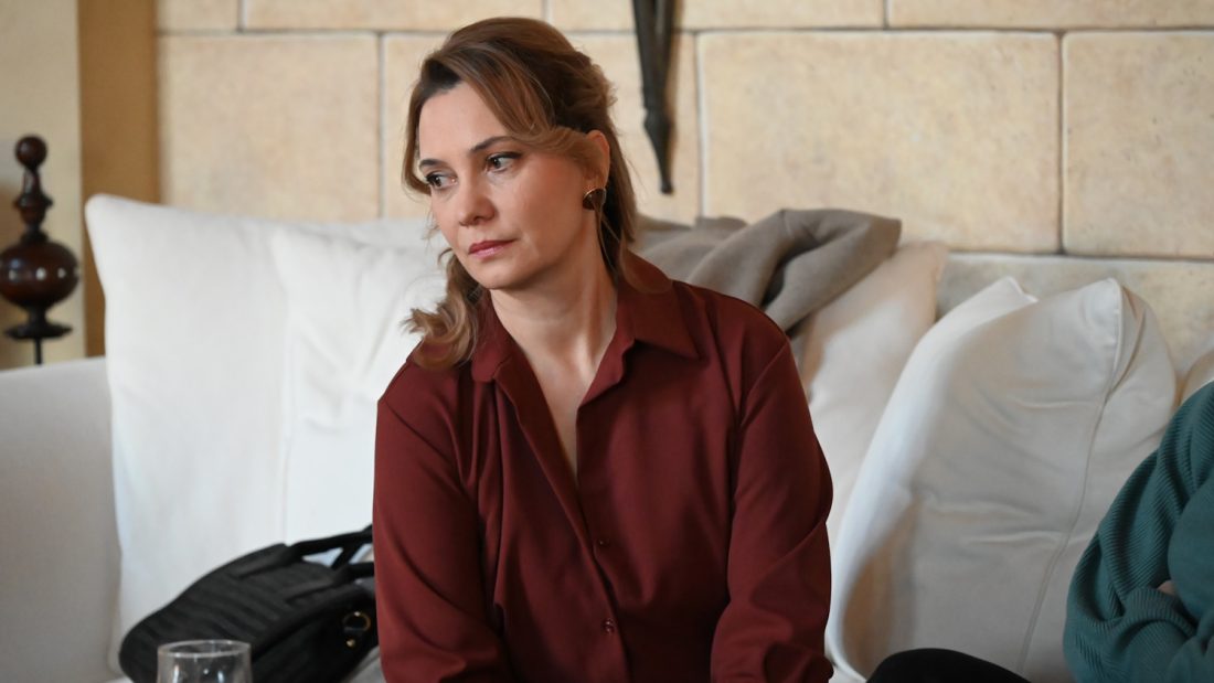 Να μ' αγαπάς