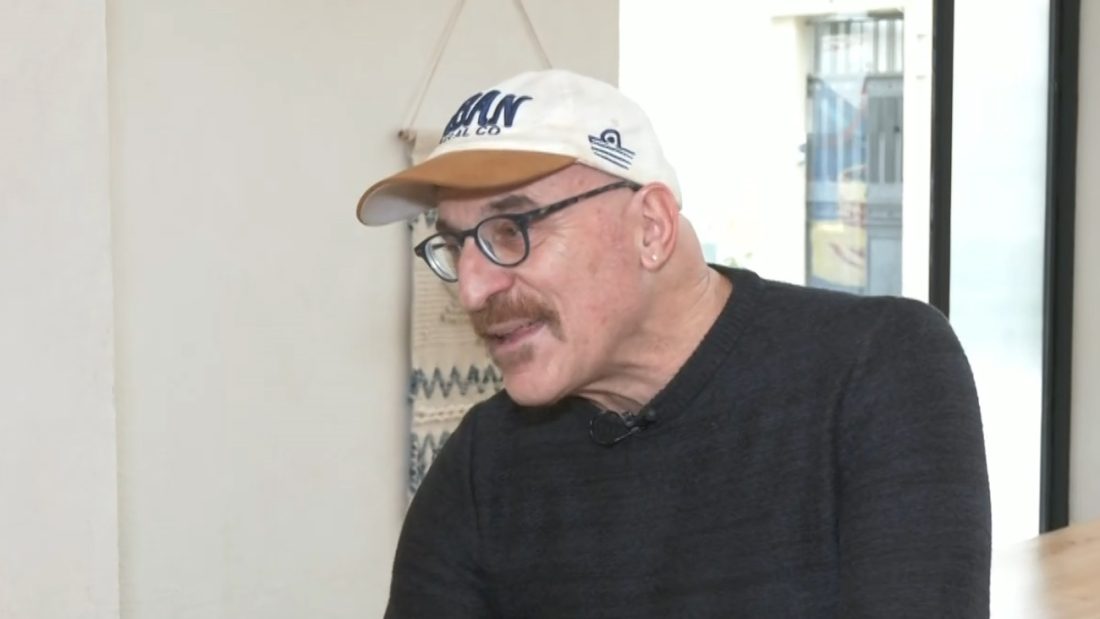 Τζόνι Βαβούρας