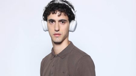 Βασίλης Μπούτσικος