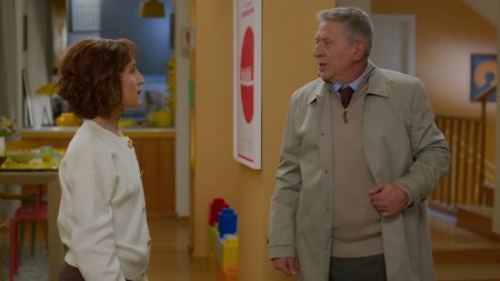 Τρομεροί Γονείς: Ο Κώστας Κόκλας “εισβάλλει” στη σειρά και φέρνει τα πάνω κάτω