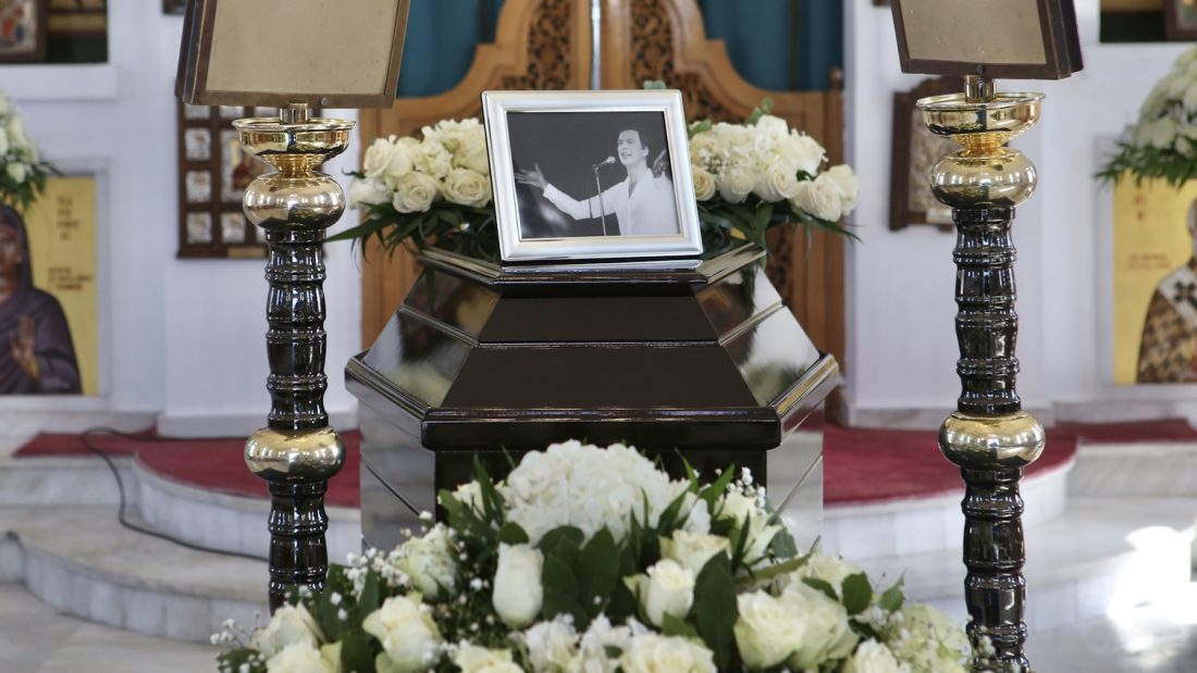 Κηδεία Γιώργου Μαρίνου: Το τελευταίο αντίο στον σπουδαίο καλλιτέχνη