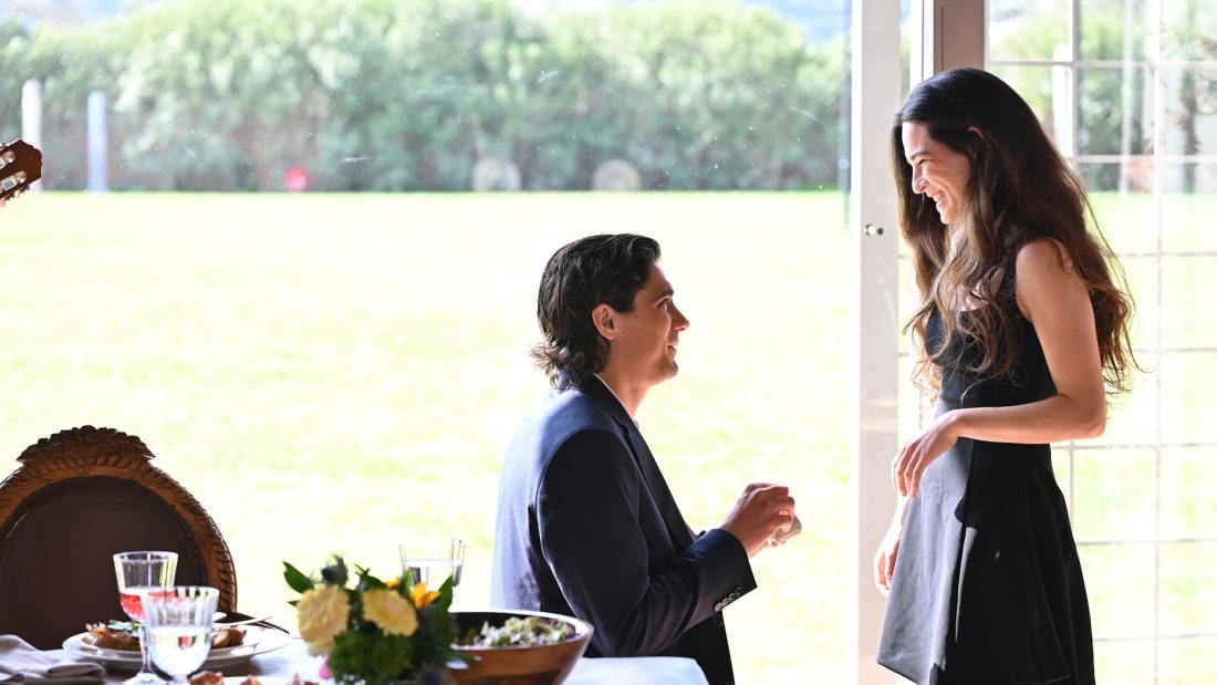 Να Μ’ Αγαπάς: Ο Λευτέρης κάνει πρόταση γάμου στην Άννα