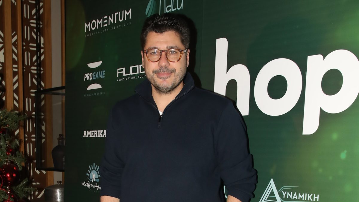 Λάμπρος Κωνσταντάρας