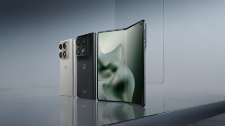 Motorola Razr Fold: Ξεκινούν οι προπαραγγελίες