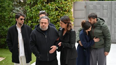 Να Μ’ Αγαπάς: Ο Θεόφιλος ζητά από τη Βέρα να τον συνοδεύσει στο ξενοδοχείο