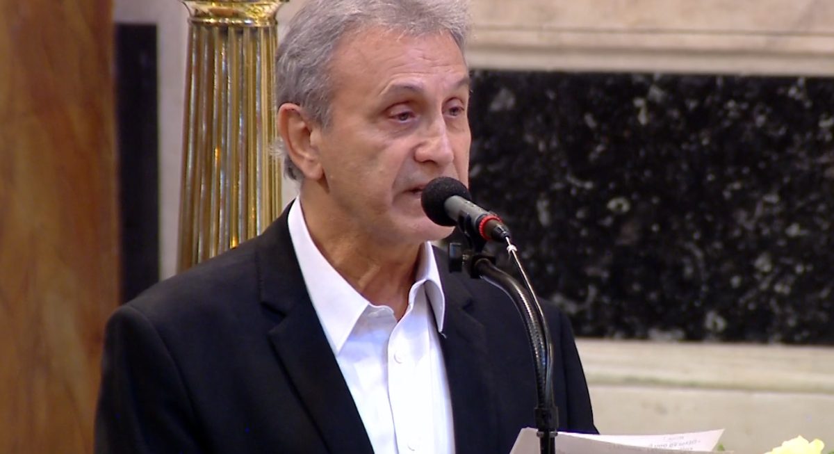 Γιώργος Νταλάρας