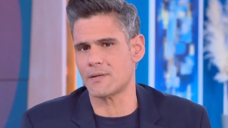 Δημήτρης Ουγγαρέζος: «Κρατούνται οι εκπομπές της Barking Well και κόβουν τη μία εκπομπή του OPEN»