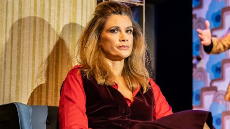 Άννα Μαρία Παπαχαραλάμπους