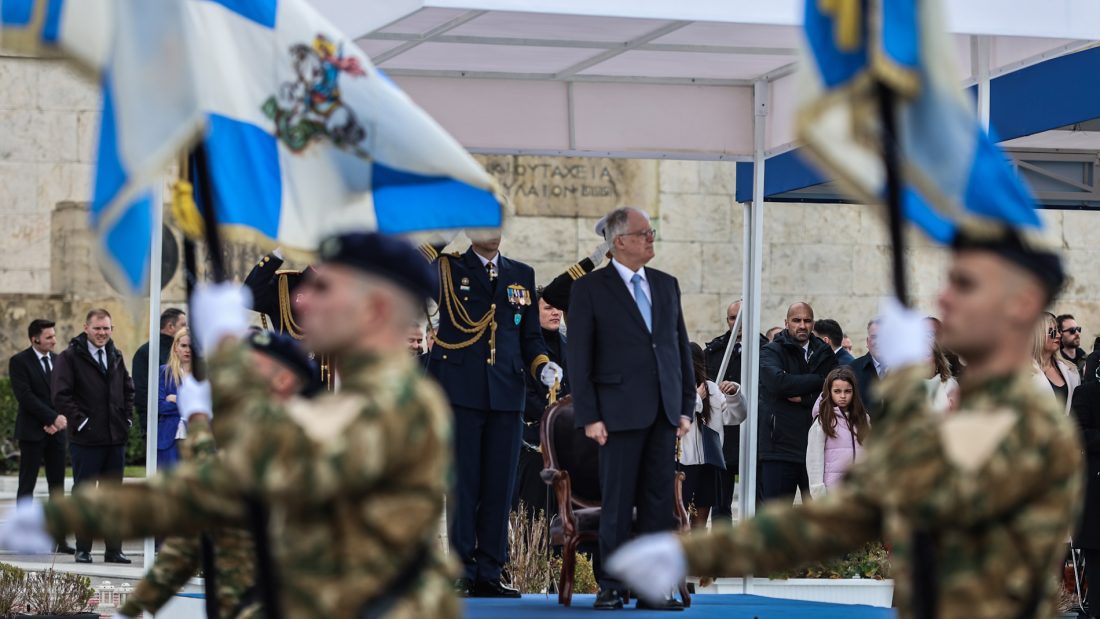 25η Μαρτίου: Επιβλητική η στρατιωτική παρέλαση στο Σύνταγμα – Εντυπωσίασαν τα νέα οπλικά συστήματα που παρουσιάστηκαν