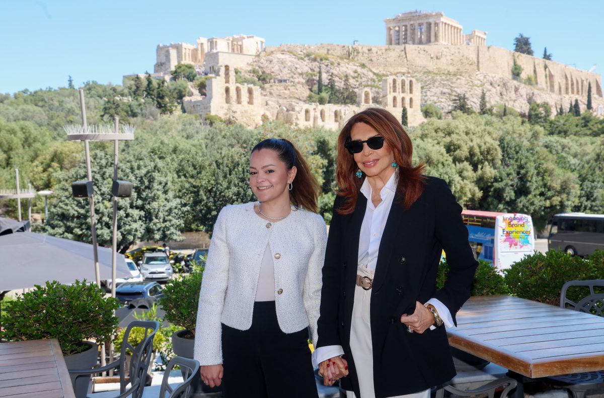 maritina ntenisi mimi ntenisi