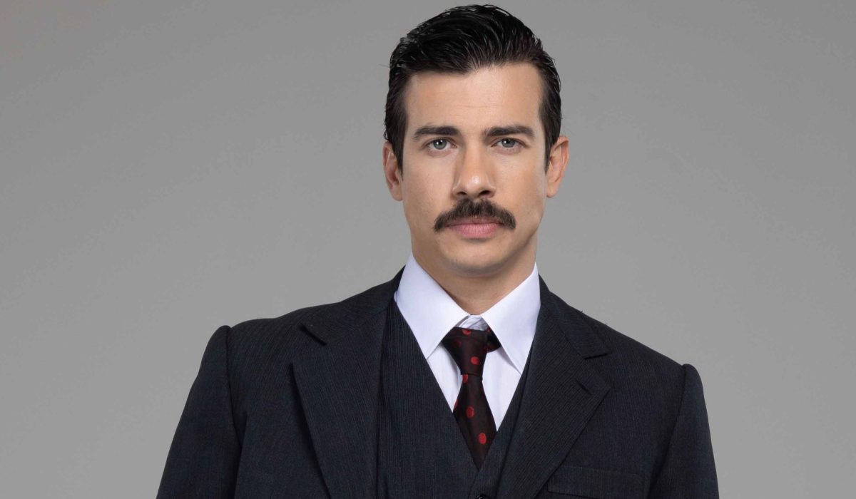 Άρης Αντωνόπουλος