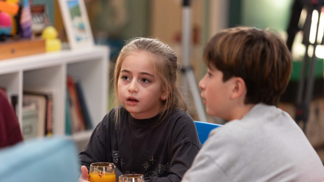 Έχω Παιδιά: Ο Νίκος Μουτσινάς σε ρόλο-έκπληξη φέρνει τα πάνω κάτω