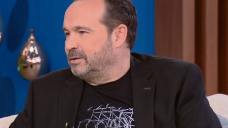 Κώστας Μακεδόνας