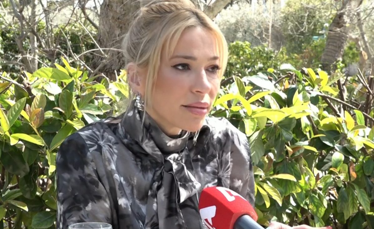 Αμάντα Μανωλάκου