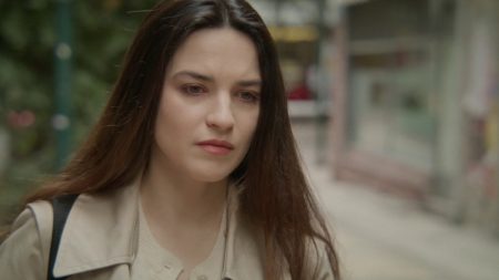 Να μ' αγαπάς