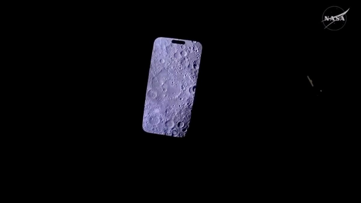 nasa iphone moon