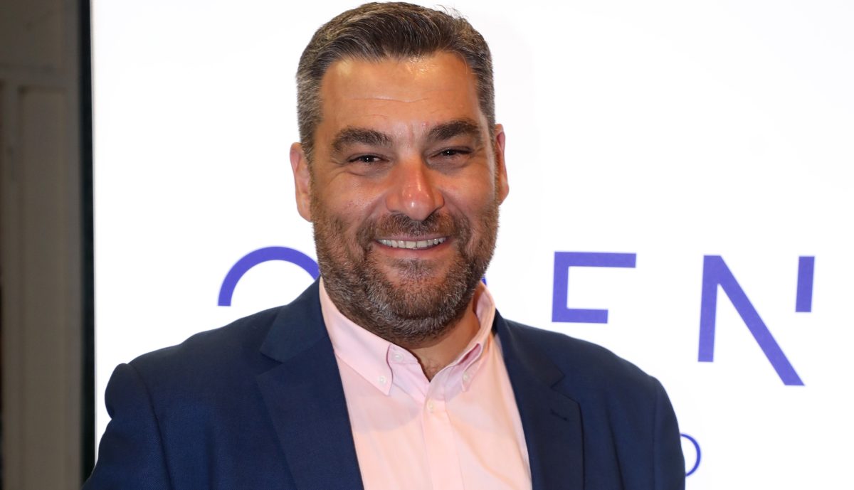 Μάνος Νιφλής