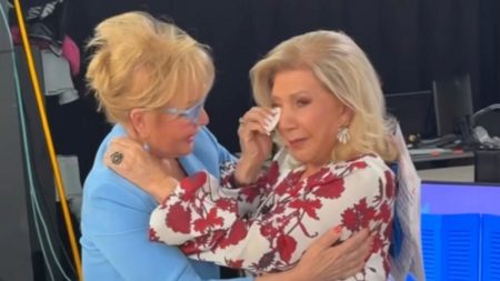 Λίτσα Πατέρα – Βίκυ Παγιατάκη: Συγκινημένες αγκαλιά στα παρασκήνια του Buongiorno