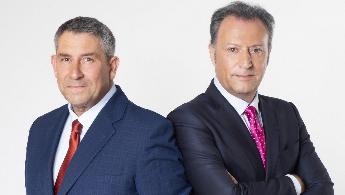 Άκης Παυλόπουλος, Δημήτρης Οικονόμου