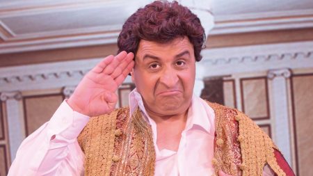 Markos by night, Μάρκος Σεφερλής