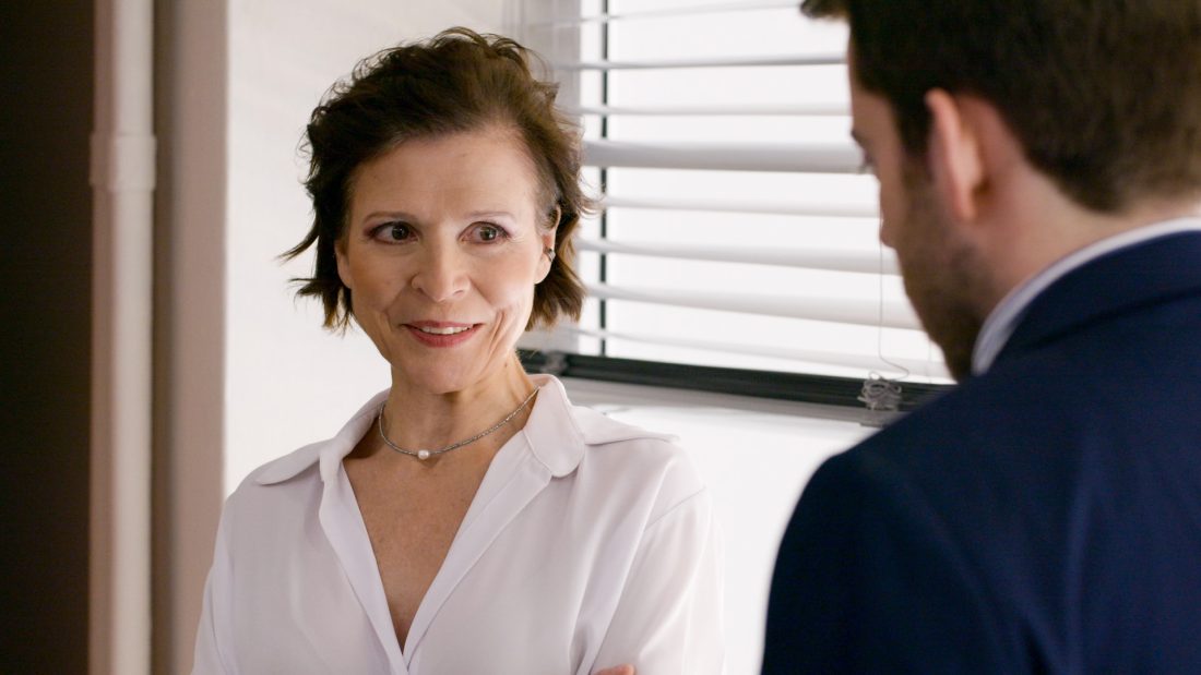 Σούπερ Ήρωες: Τι γυρεύει η Ράνια Σχίζα στο σούπερ μάρκετ;