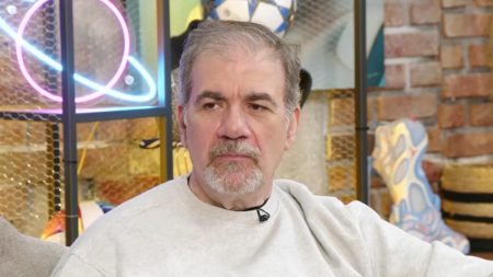 Δημήτρης Σταρόβας