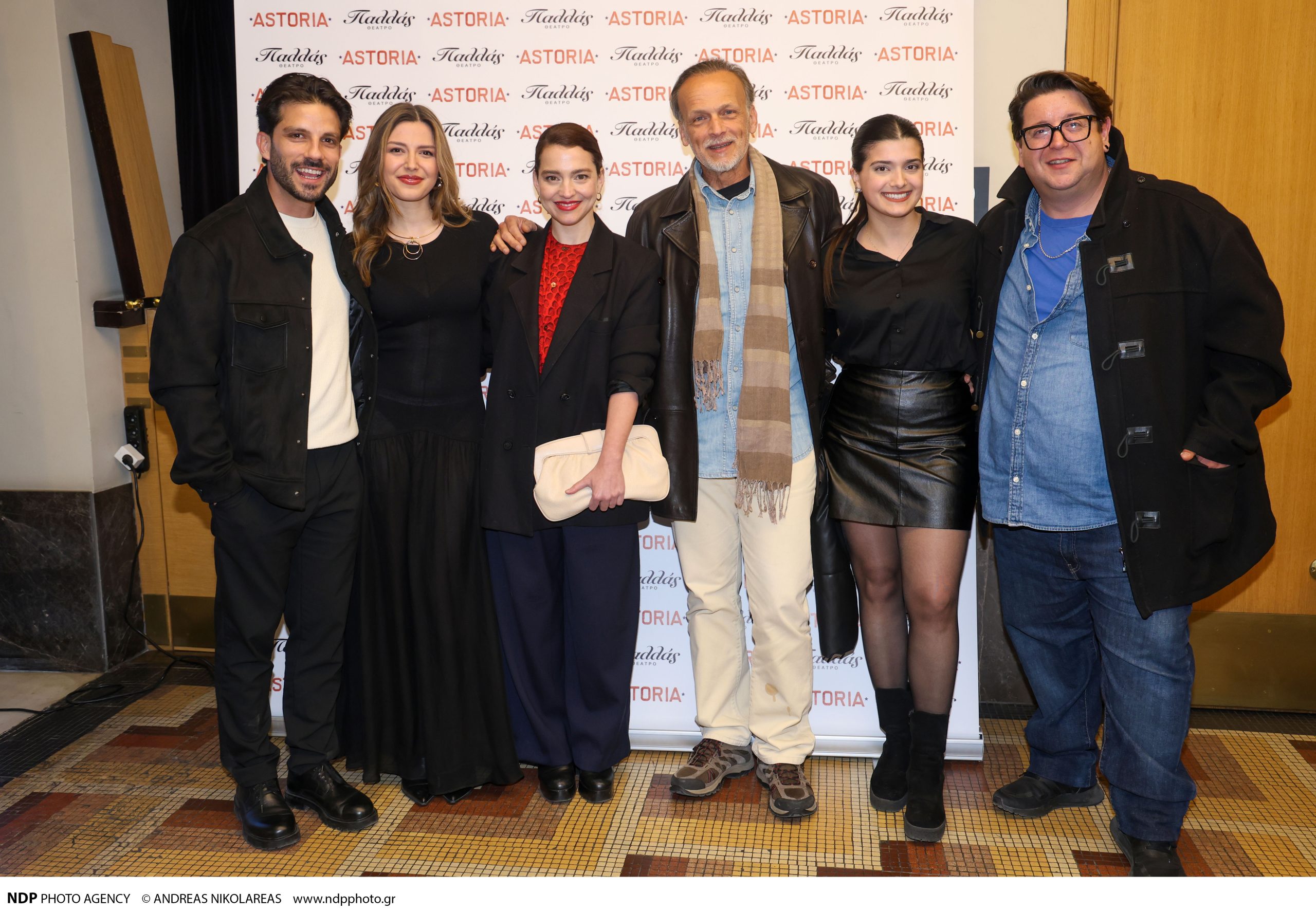 theano kladi kai ithopoioi apo ti seira giati re patera