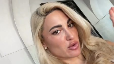 Ιωάννα Τούνη: «“Καλοί χριστιανοί” δεν είμαστε όταν νηστεύουμε και πηγαίνουμε στον επιτάφιο, αλλά όταν είμαστε καλοί άνθρωποι»