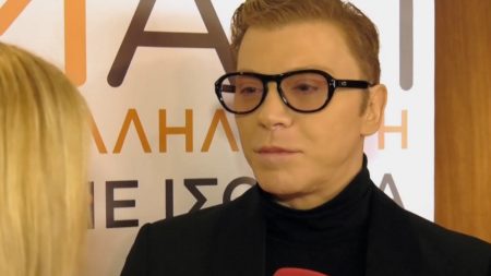 Τάκης Ζαχαράτος