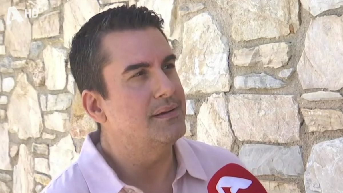 Πάνος Κατσαρίδης
