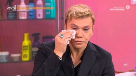 Τάκης Ζαχαράτος