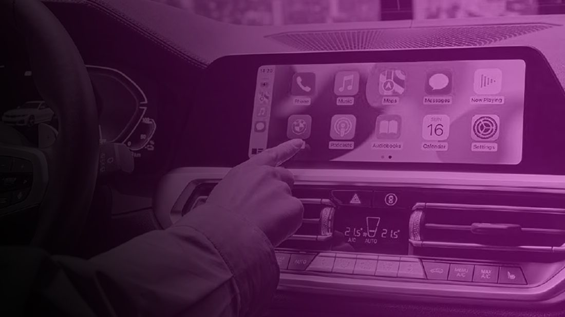 Τέλος το Android Auto και το Apple CarPlay: Γιατί οι αυτοκινητοβιομηχανίες σου “κόβουν” το κινητό το 2026