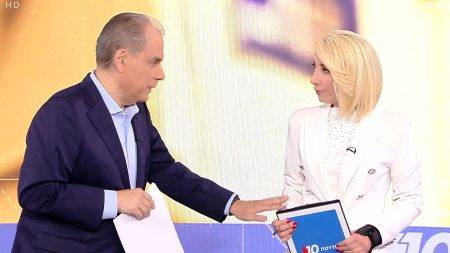 Νίκος Στραβελάκης, Μίνα Καραμήτρου