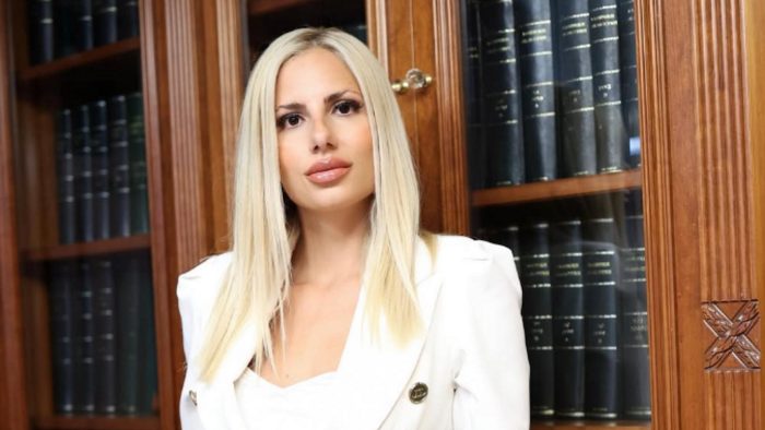 Μάιρα Καρλή