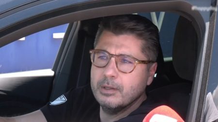 Λάμπρος Κωνσταντάρας