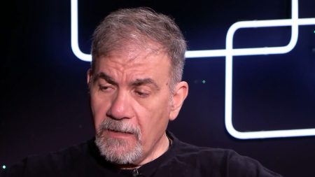 Δημήτρης Σταρόβας