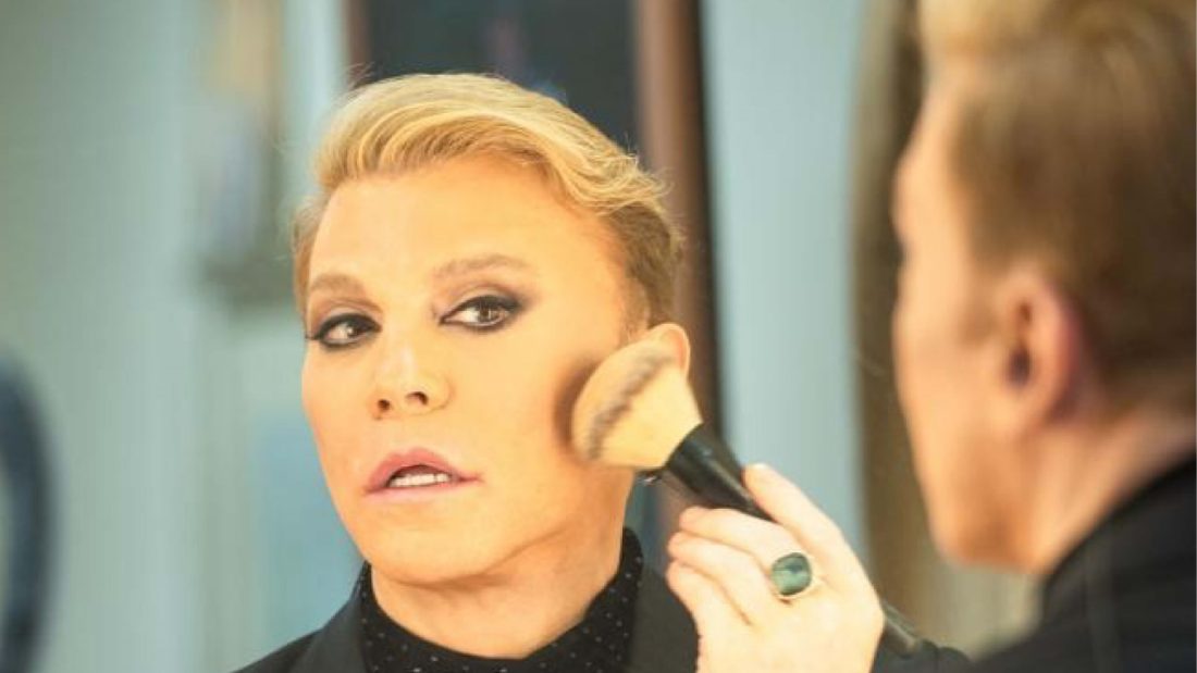 Τάκης Ζαχαράτος
