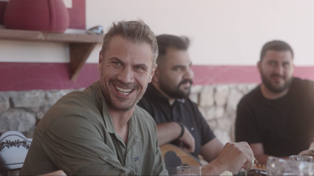 Akis Food Tour: Ο Άκης Πετρετζίκης κάνει φινάλε στα μονοπάτια της κρητικής γαστρονομίας