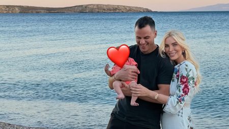 Κατερίνα Καινούργιου για Παναγιώτη Κουτσουμπή: «Ο καλύτερος μπαμπάς του κόσμου»