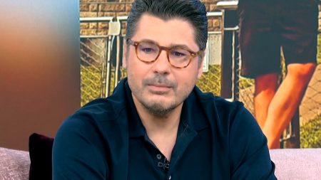 Λάμπρος Κωνσταντάρας