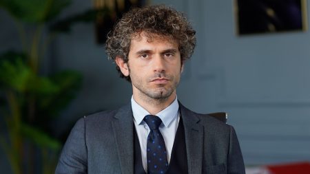 Νόμοι της Καρδιάς: Η υπόθεση διαζυγίου του Αλπάι προχωράει ευνοϊκά για την Αζρά