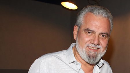 Μάνος Πετούσης