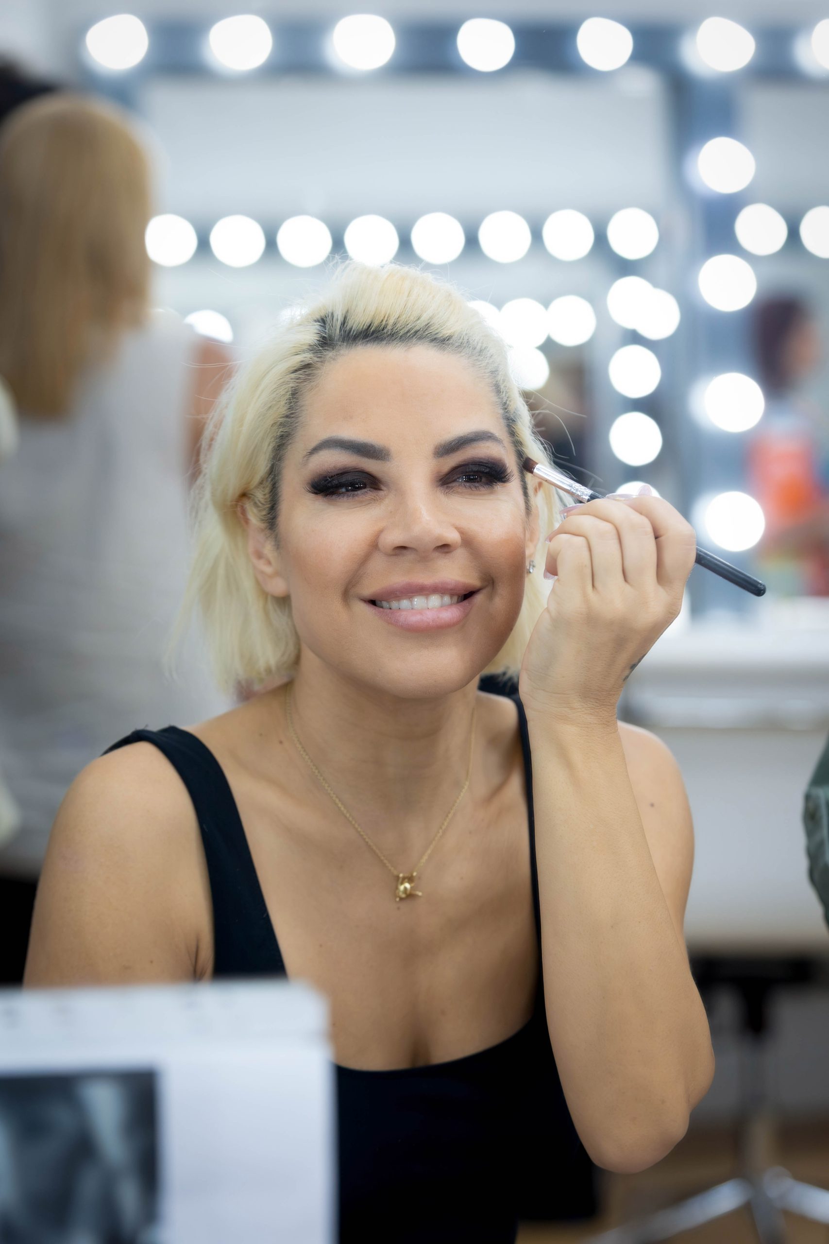 your face sounds familiar backstage marianta pieridi
