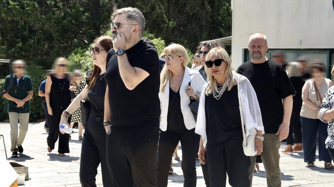 Τζένη Ζαχαροπούλου