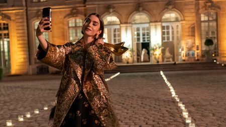 emily-in-paris-netflix