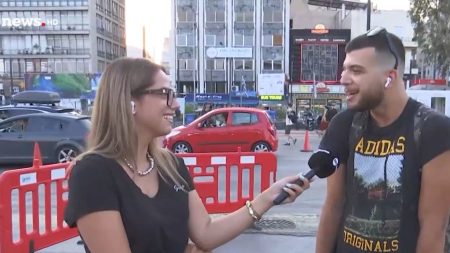 Η ρεπόρτερ της ΕΡΤ «πέρασε από κόσκινο» τον νεαρό ταξιδιώτη: «Εξομολόγηση κανονική, σε λίγο ανάκριση θα του κάνει»