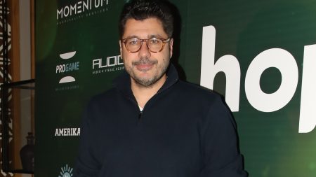 Λάμπρος Κωνσταντάρας