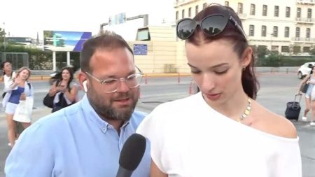 Viral ταξιδιώτισσα μίλησε σε δύο εκπομπές και αντάλλαξε social με ρεπόρτερ του ΣΚΑΪ